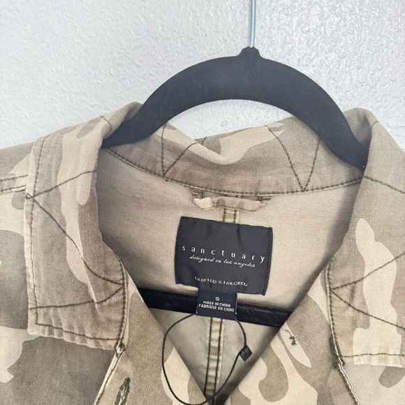 Sanctuary Cropped Camo Jacket Size Small Womens - Picture 4 of 8